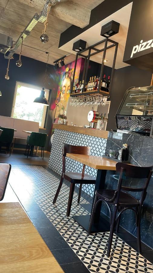 Hotel Am Stadion Vanino Cucina Italian Μπίλεφελντ Εξωτερικό φωτογραφία